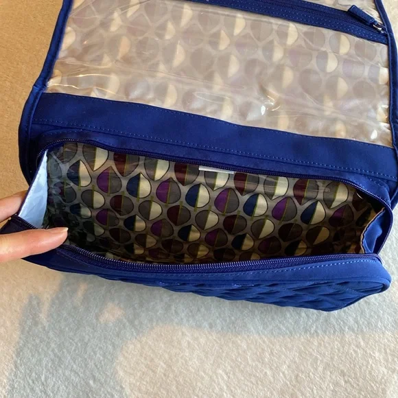 Vera Bradley Hanging Roll Up Travel Organizer. Cosmetic/Bathroom Bag. EUC Royal. - Picture 8 of 13
